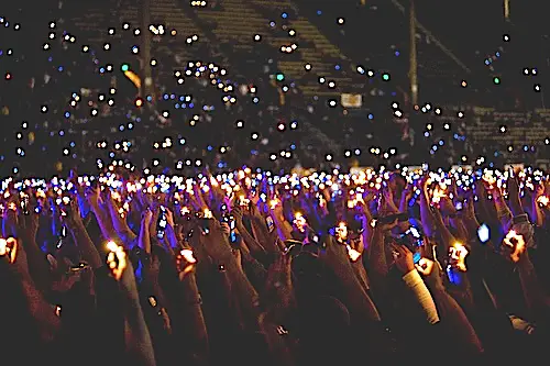 A Forgotten Canadian Invention: Holding Up of Lighters at Rock Concerts Alan Cross