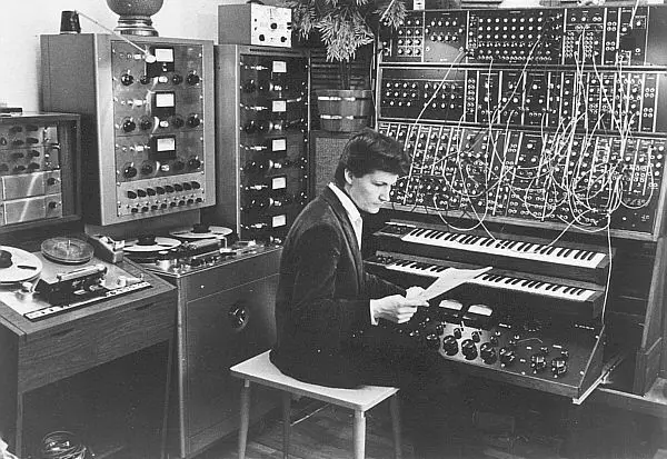 This looks fun open source modular synth software that takes you