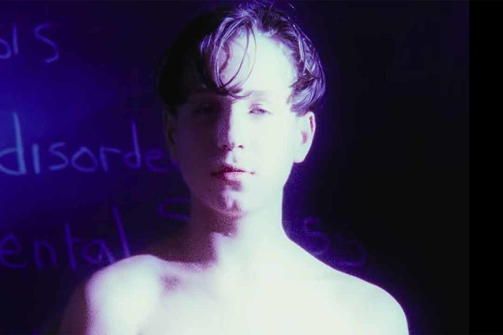 Pearl Jam has finally shared the censored version of the “Jeremy” video