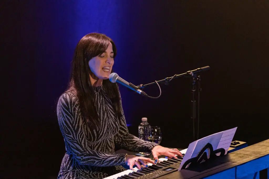 Chantal Kreviazuk and Raine Maid