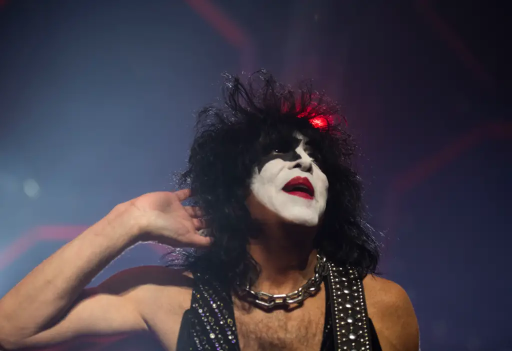 kiss calgary