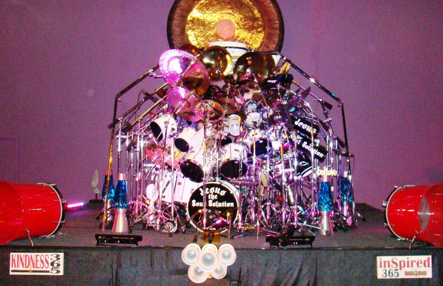 The World's Biggest Drumkit Alan Cross